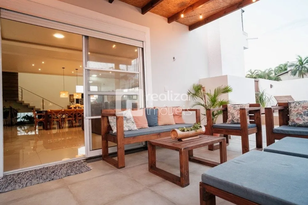Casa, 5 quartos, 236 m² - Foto 3