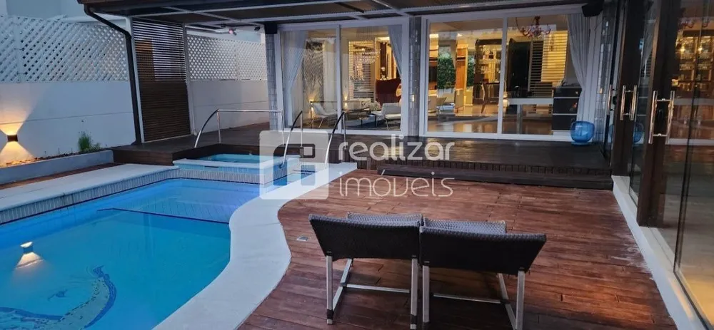 Casa, 6 quartos, 600 m² - Foto 1