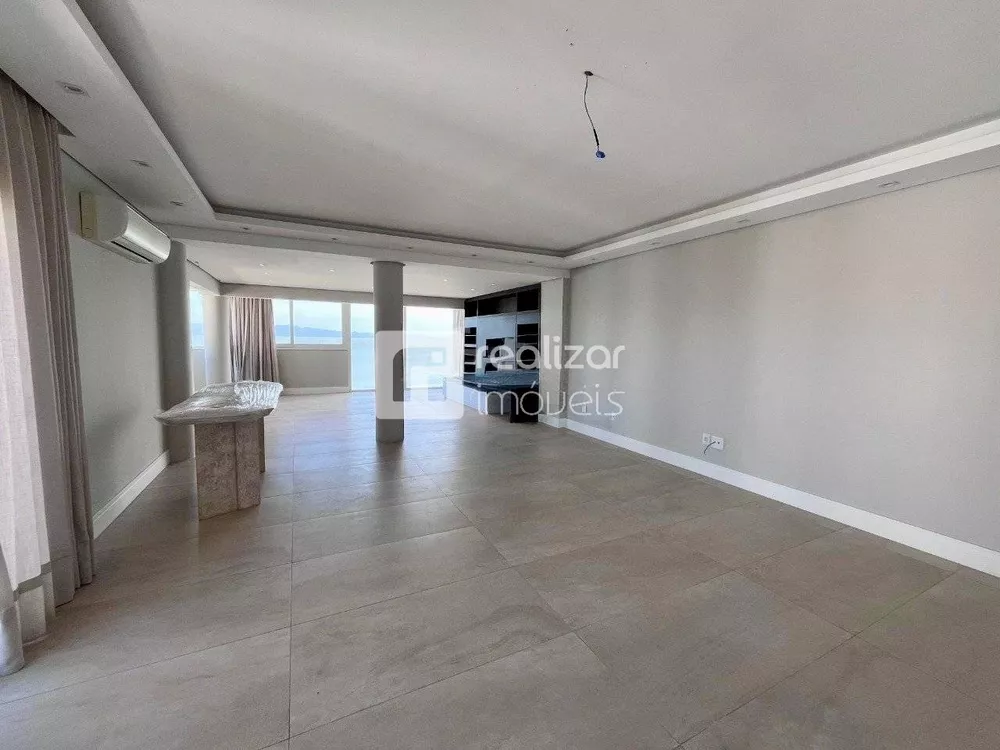 Apartamento, 3 quartos, 340 m² - Foto 1