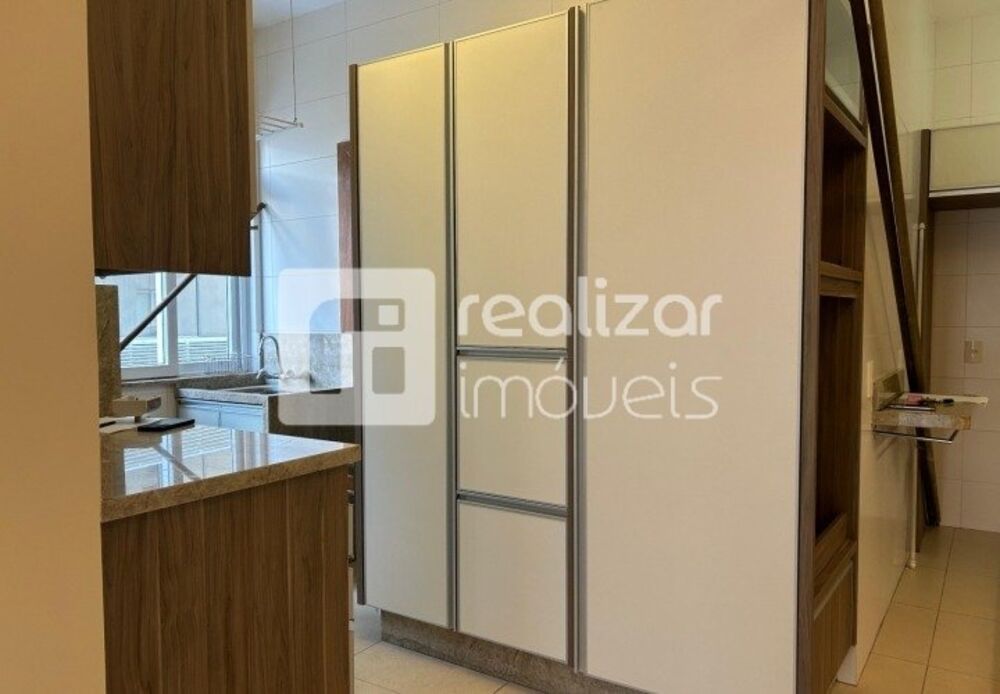 Apartamento para alugar com 4 quartos, 162m² - Foto 8