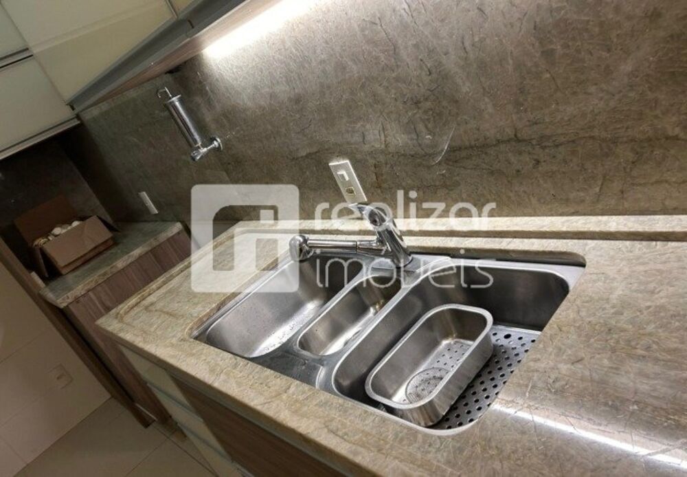 Apartamento para alugar com 4 quartos, 162m² - Foto 9