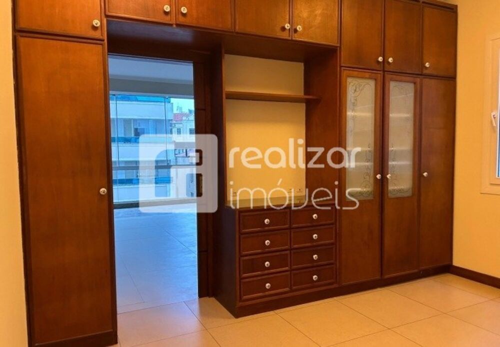 Apartamento para alugar com 4 quartos, 162m² - Foto 11