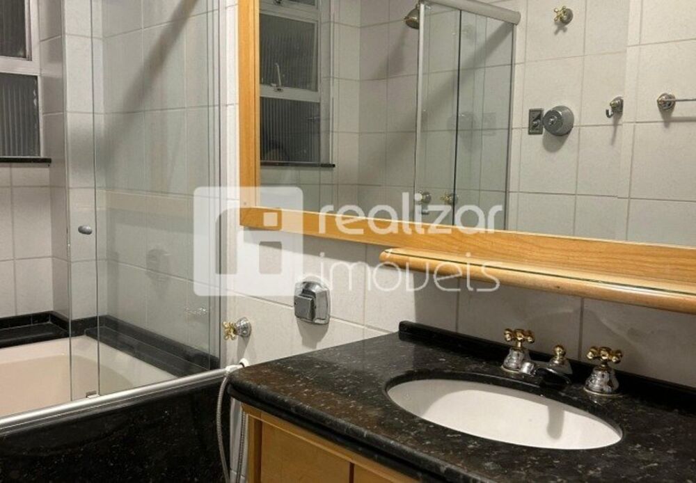 Apartamento para alugar com 4 quartos, 162m² - Foto 13