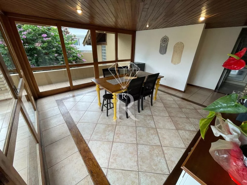 Casa, 3 quartos, 240 m² - Foto 3