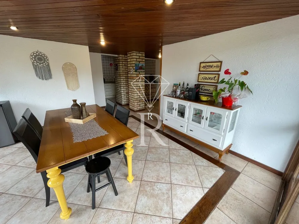 Casa, 3 quartos, 240 m² - Foto 11