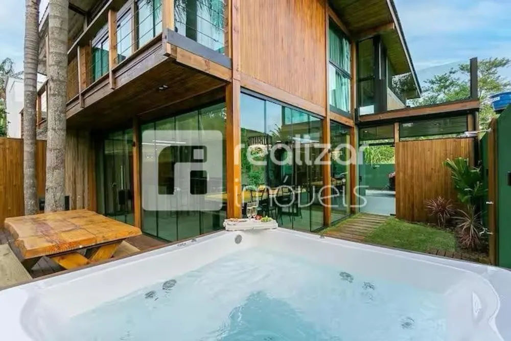Casa, 3 quartos, 158 m² - Foto 1
