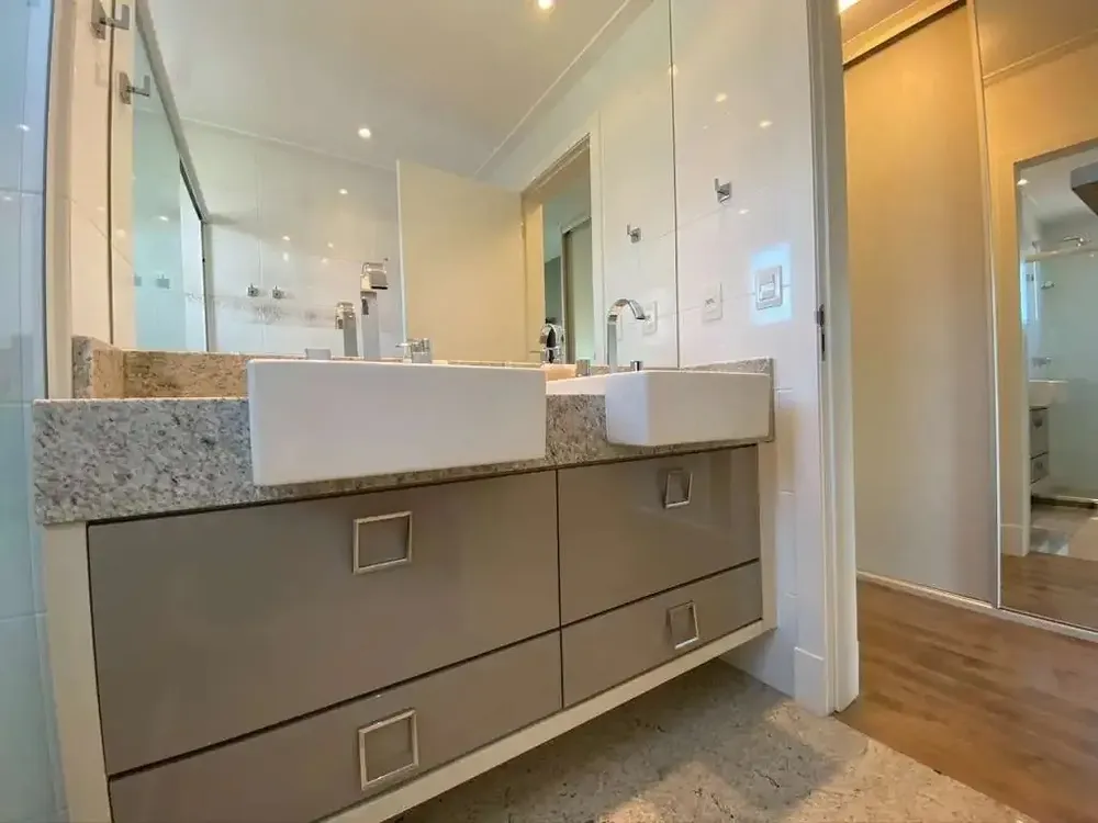 Apartamento, 3 quartos, 168 m² - Foto 1