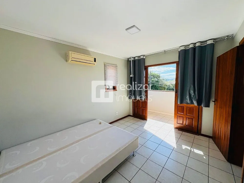 Casa, 3 quartos, 220 m² - Foto 11