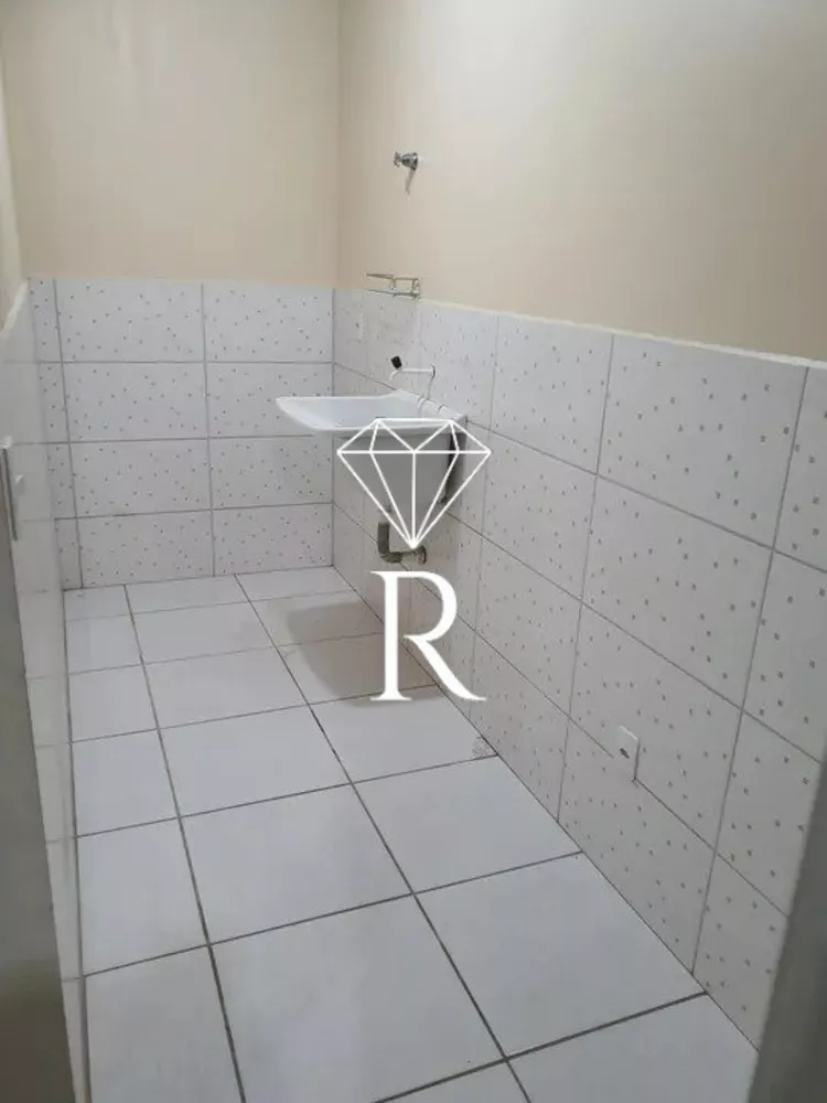 Apartamento para alugar com 2 quartos, 40m² - Foto 6