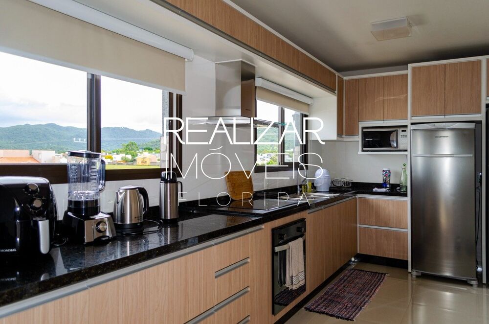 Cobertura para alugar com 3 quartos, 200m² - Foto 1