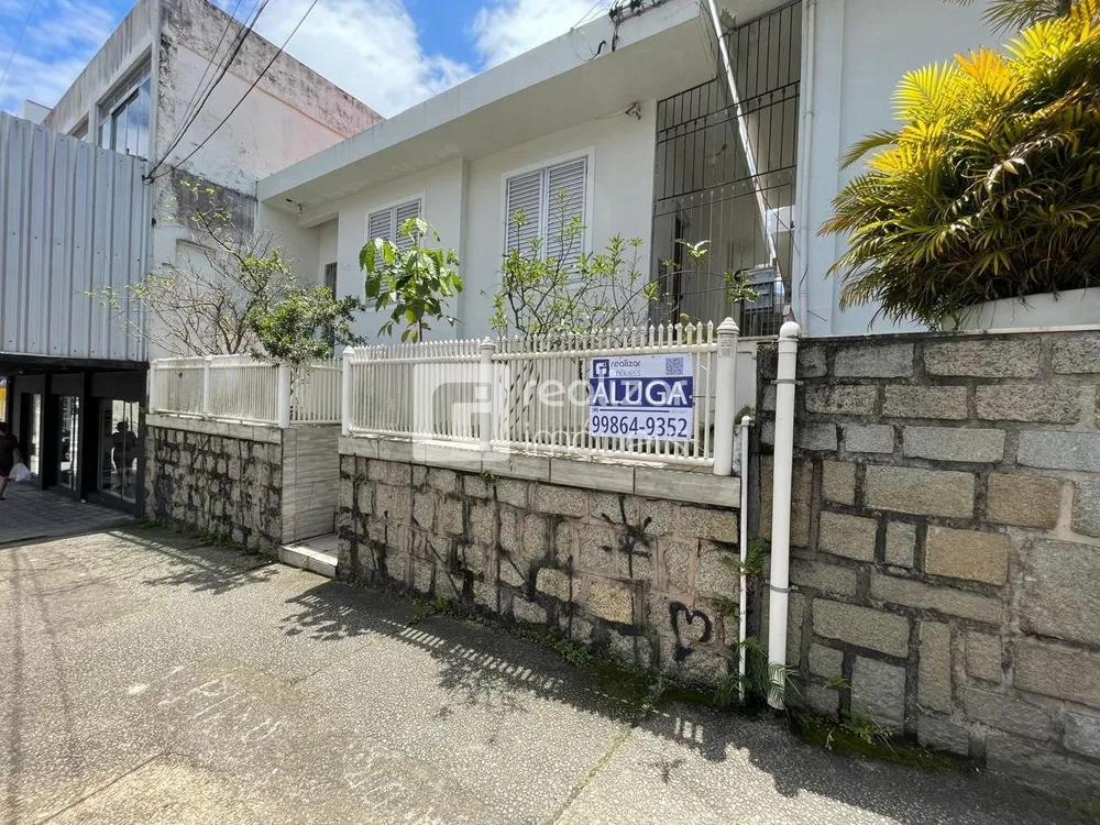 Casa, 5 quartos, 195 m² - Foto 1
