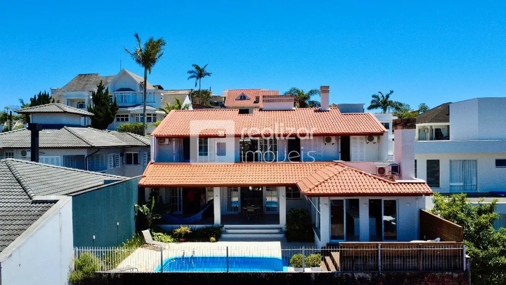 Casa, 3 quartos, 358 m² - Foto 1