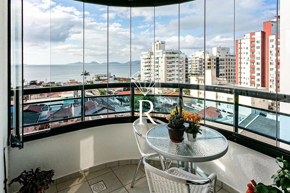 Apartamento, 3 quartos, 200 m² - Foto 1