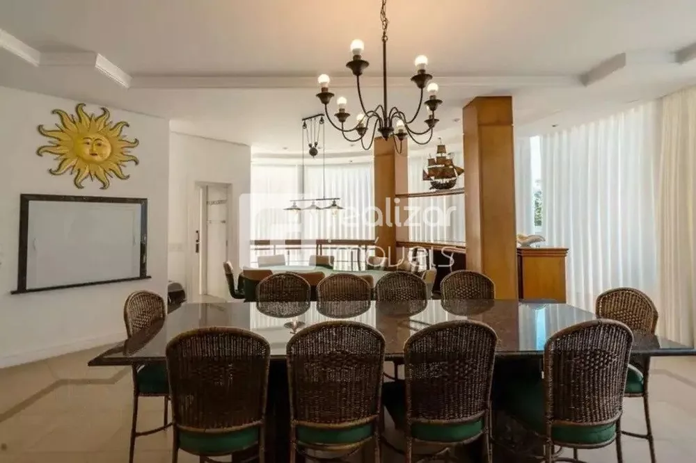 Casa, 8 quartos, 944 m² - Foto 4
