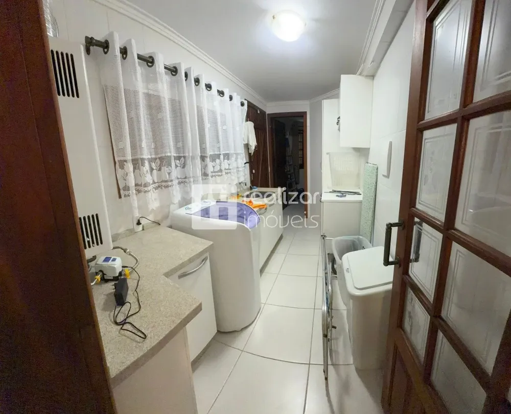 Casa, 4 quartos, 250 m² - Foto 1