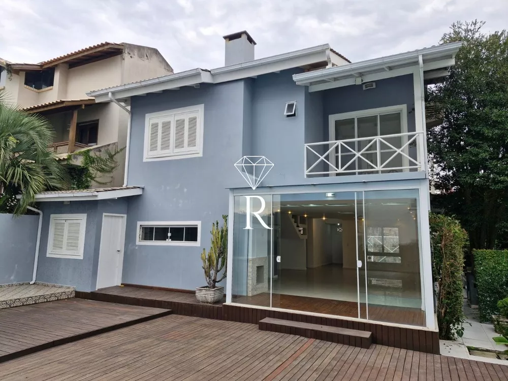 Casa, 4 quartos, 276 m² - Foto 1