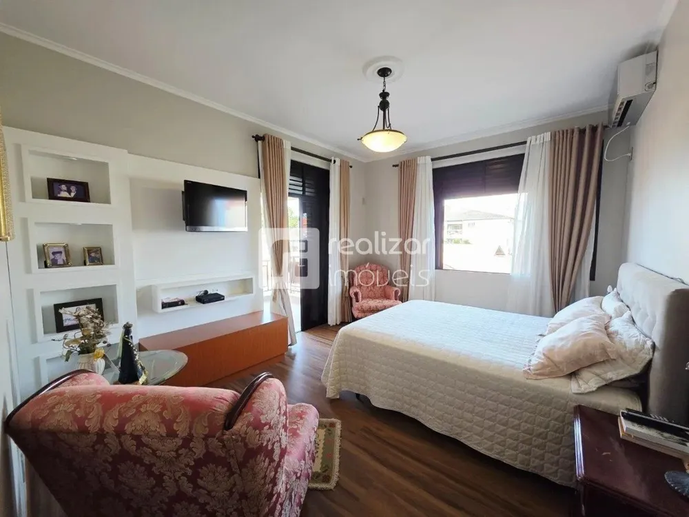 Casa, 5 quartos, 374 m² - Foto 2