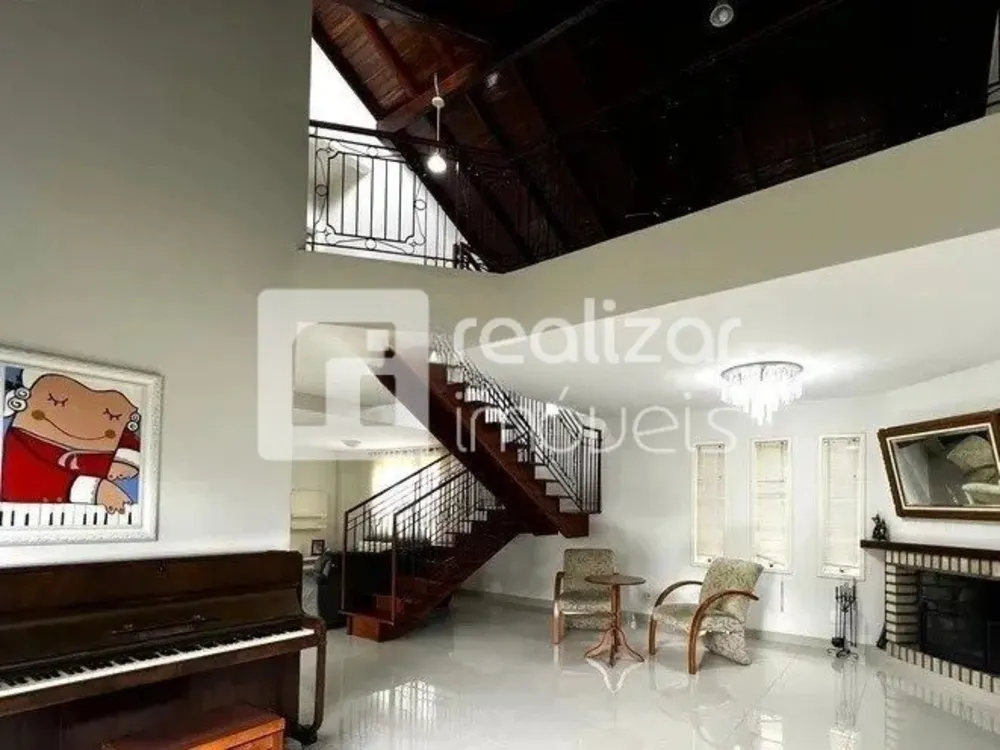 Casa, 6 quartos, 276 m² - Foto 1