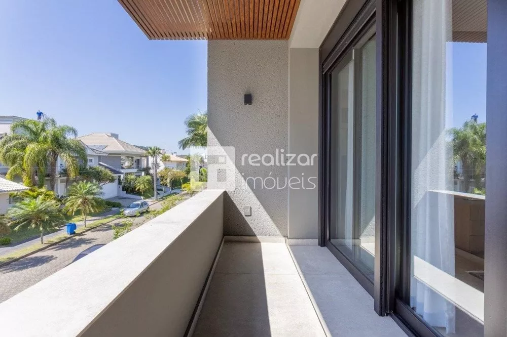 Casa, 5 quartos, 355 m² - Foto 1