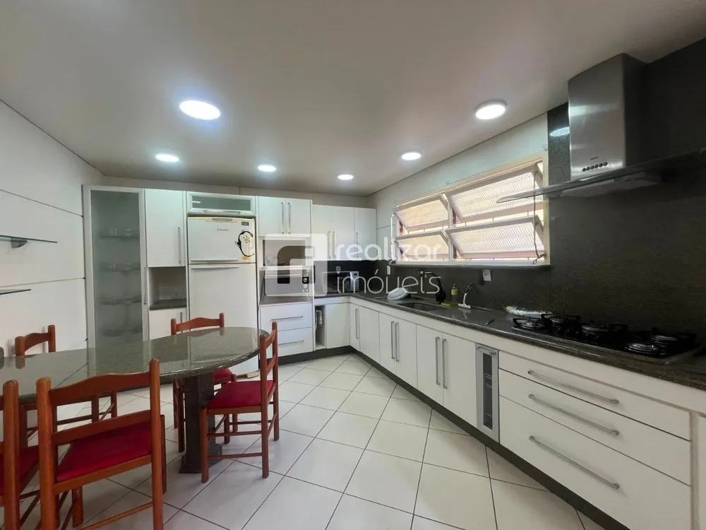 Casa, 3 quartos, 168 m² - Foto 6