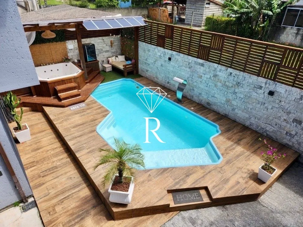 Casa, 3 quartos, 200 m² - Foto 1