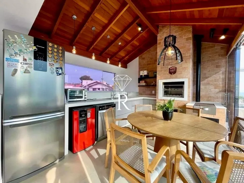 Casa, 3 quartos, 230 m² - Foto 1