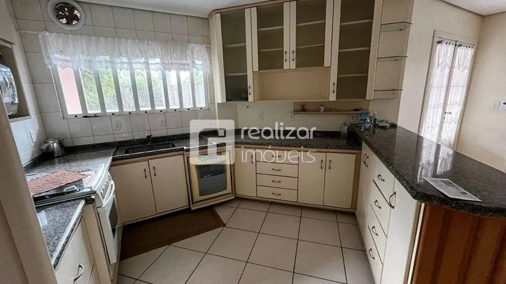 Casa, 3 quartos, 200 m² - Foto 6