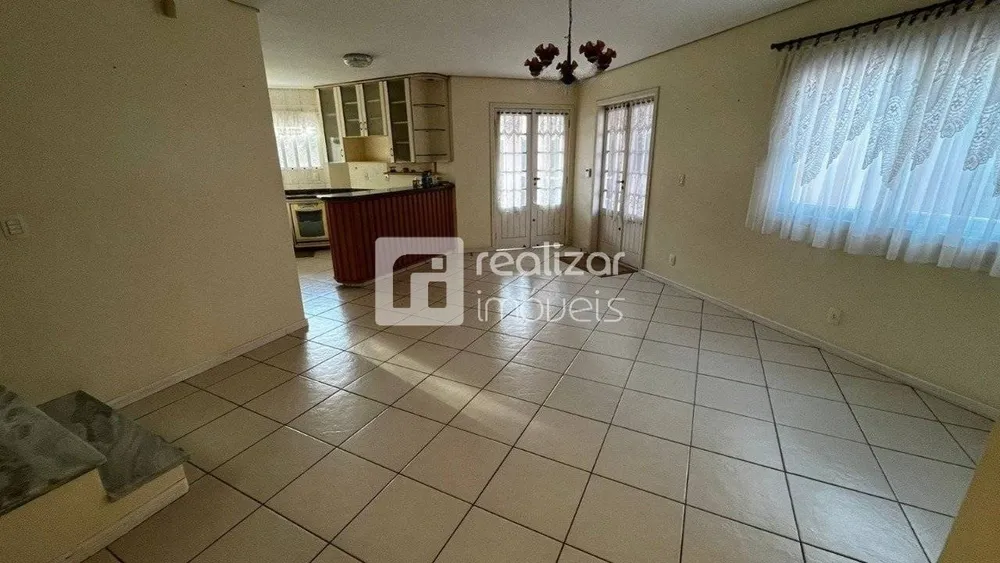 Casa, 3 quartos, 200 m² - Foto 4