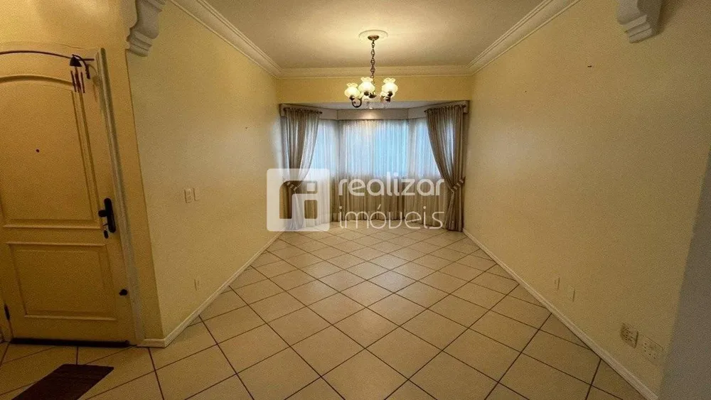 Casa, 3 quartos, 200 m² - Foto 3