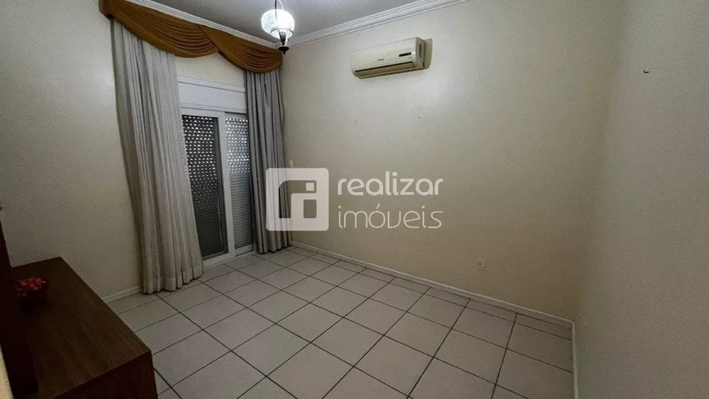 Casa, 3 quartos, 200 m² - Foto 3