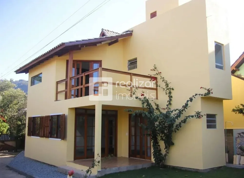 Casa, 4 quartos, 180 m² - Foto 1