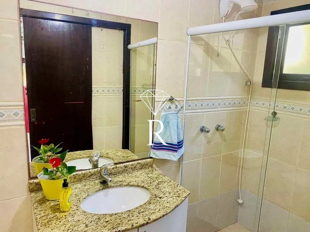 Casa, 3 quartos, 250 m² - Foto 10
