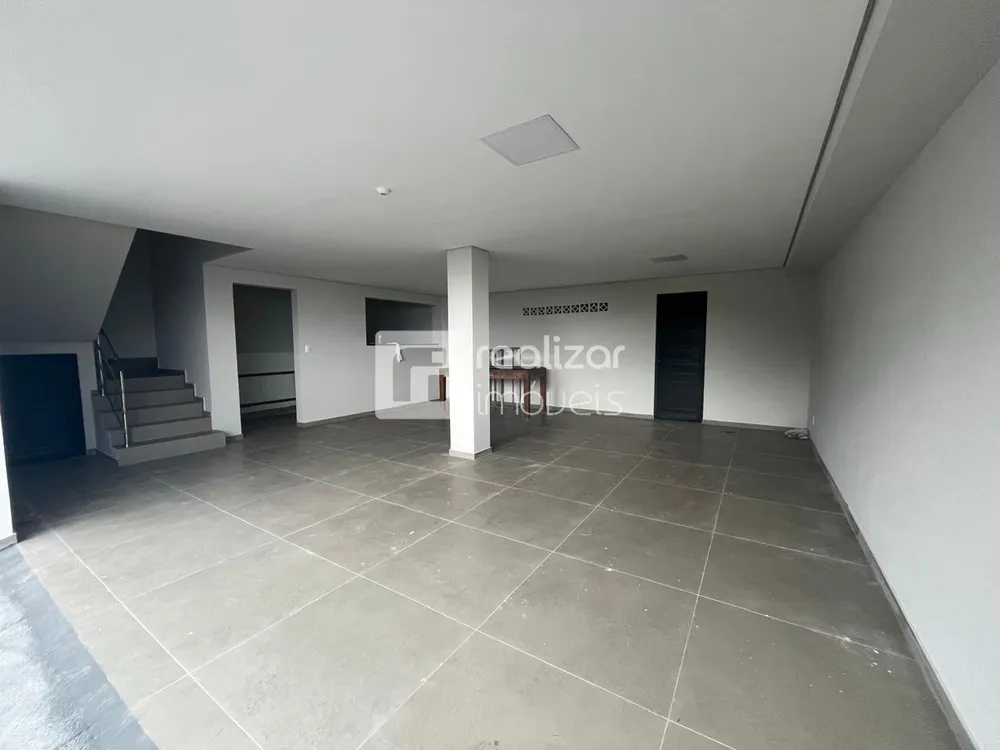 Casa, 3 quartos, 218 m² - Foto 3