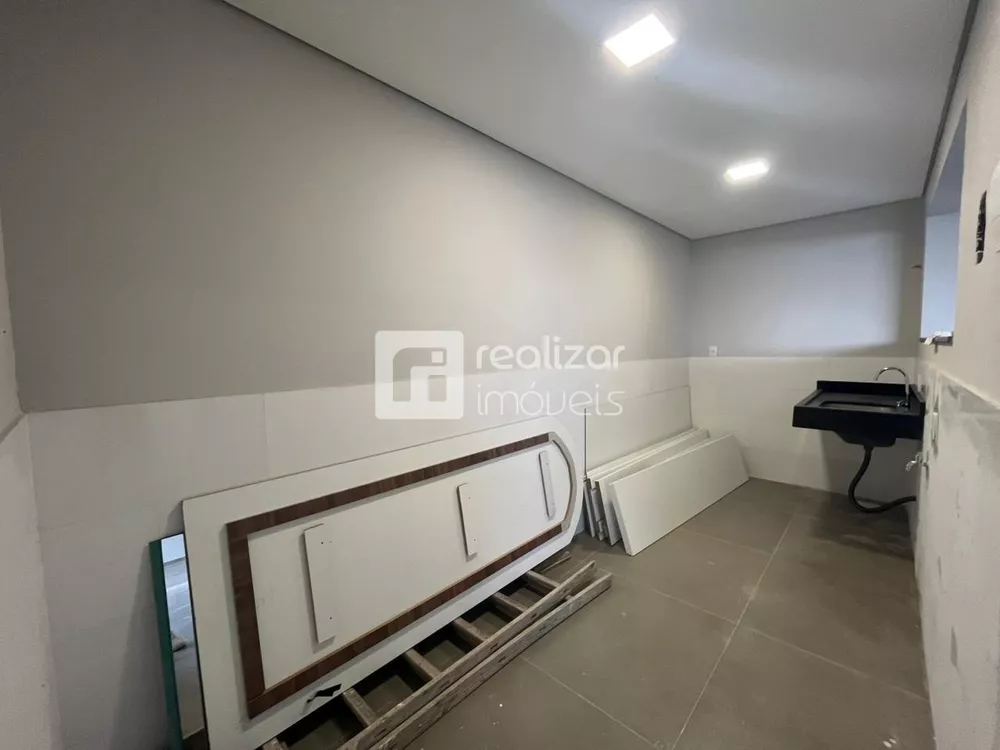 Casa, 3 quartos, 218 m² - Foto 2
