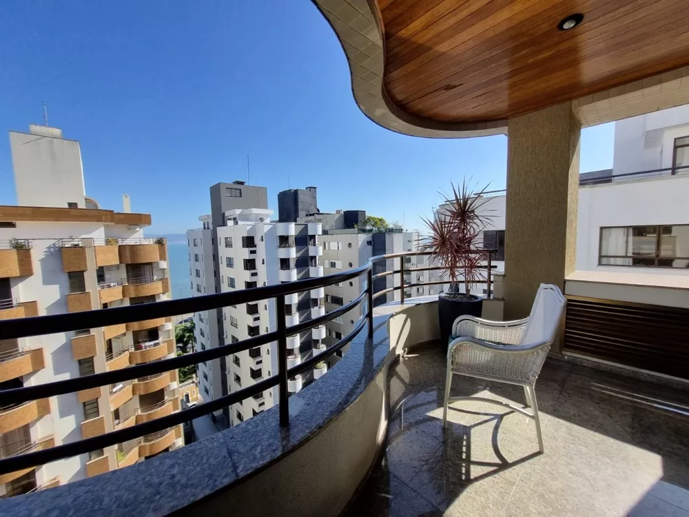 Apartamento, 3 quartos, 210 m² - Foto 1