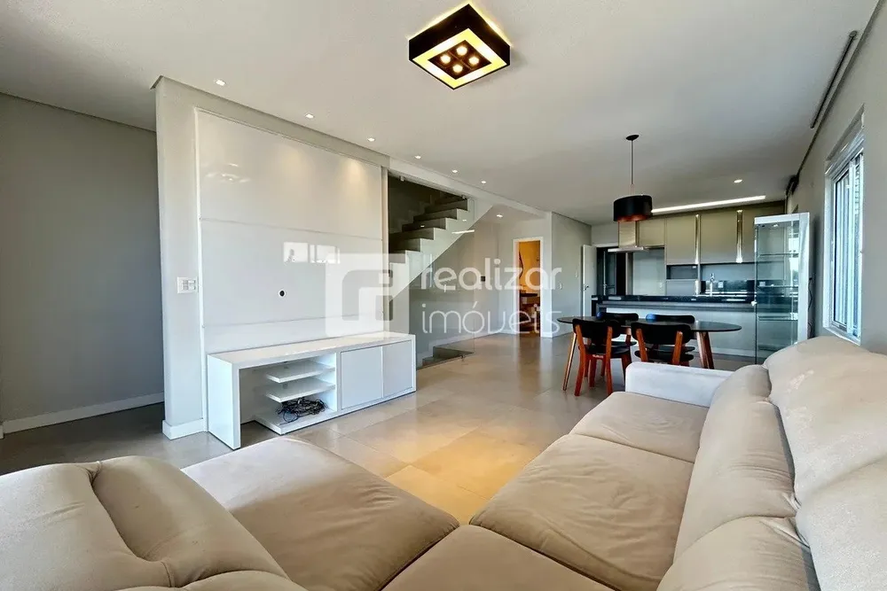 Casa, 4 quartos, 184 m² - Foto 1