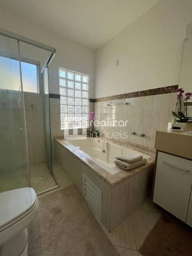 Casa, 3 quartos, 242 m² - Foto 7