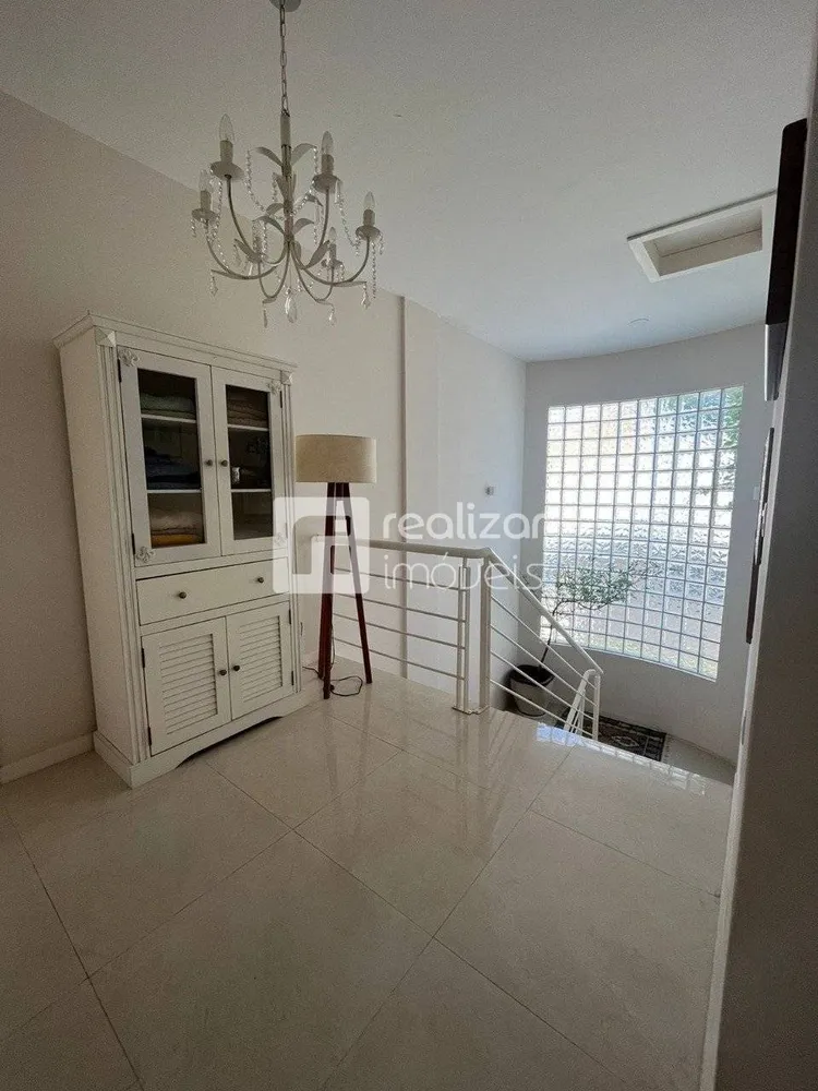 Casa, 3 quartos, 242 m² - Foto 11