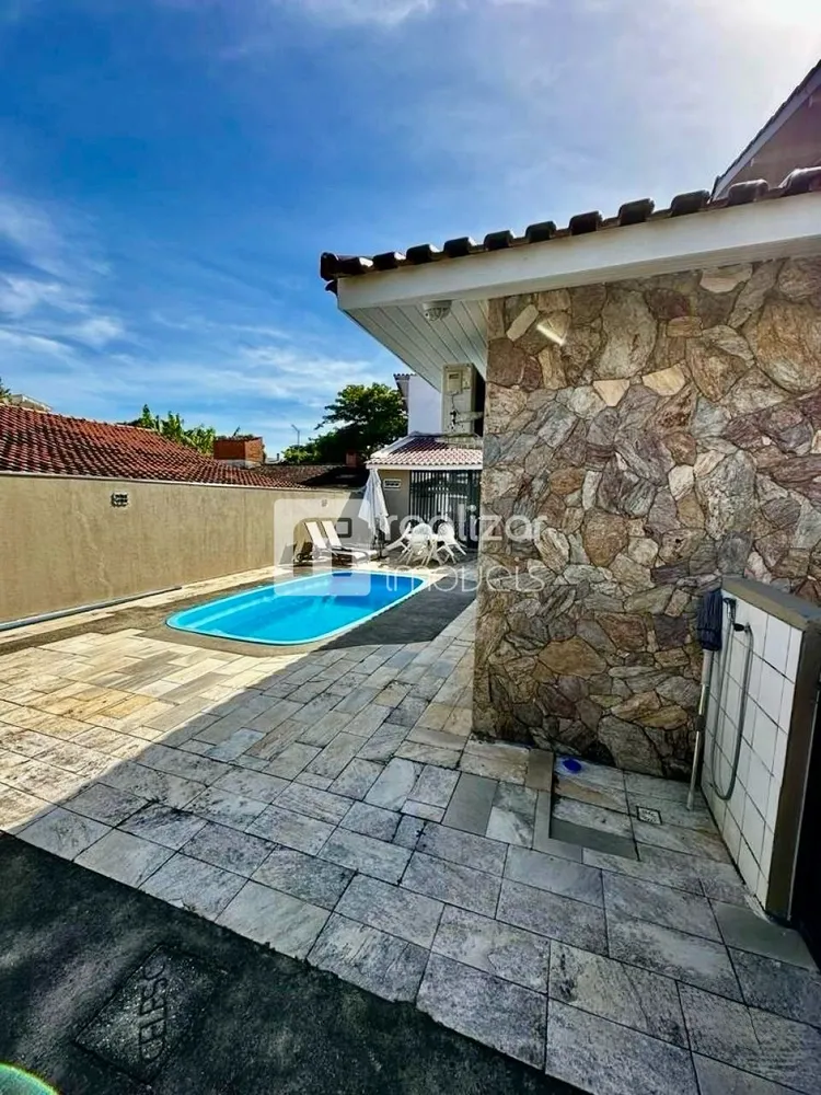 Casa, 3 quartos, 209 m² - Foto 2