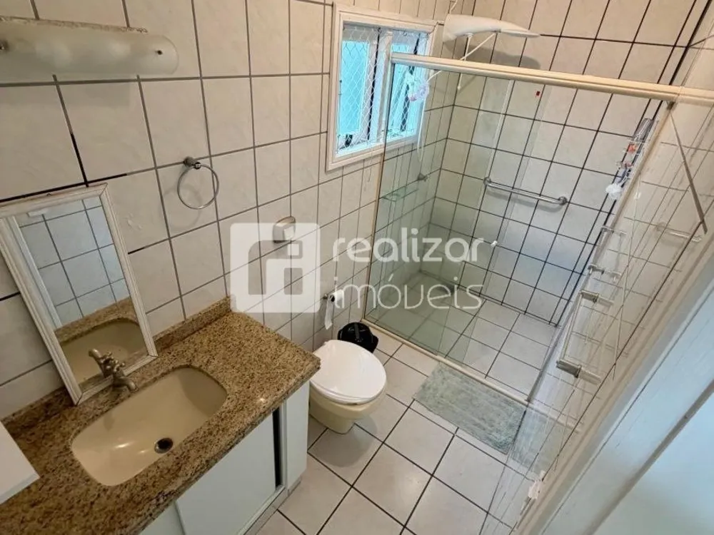 Casa, 4 quartos, 230 m² - Foto 2