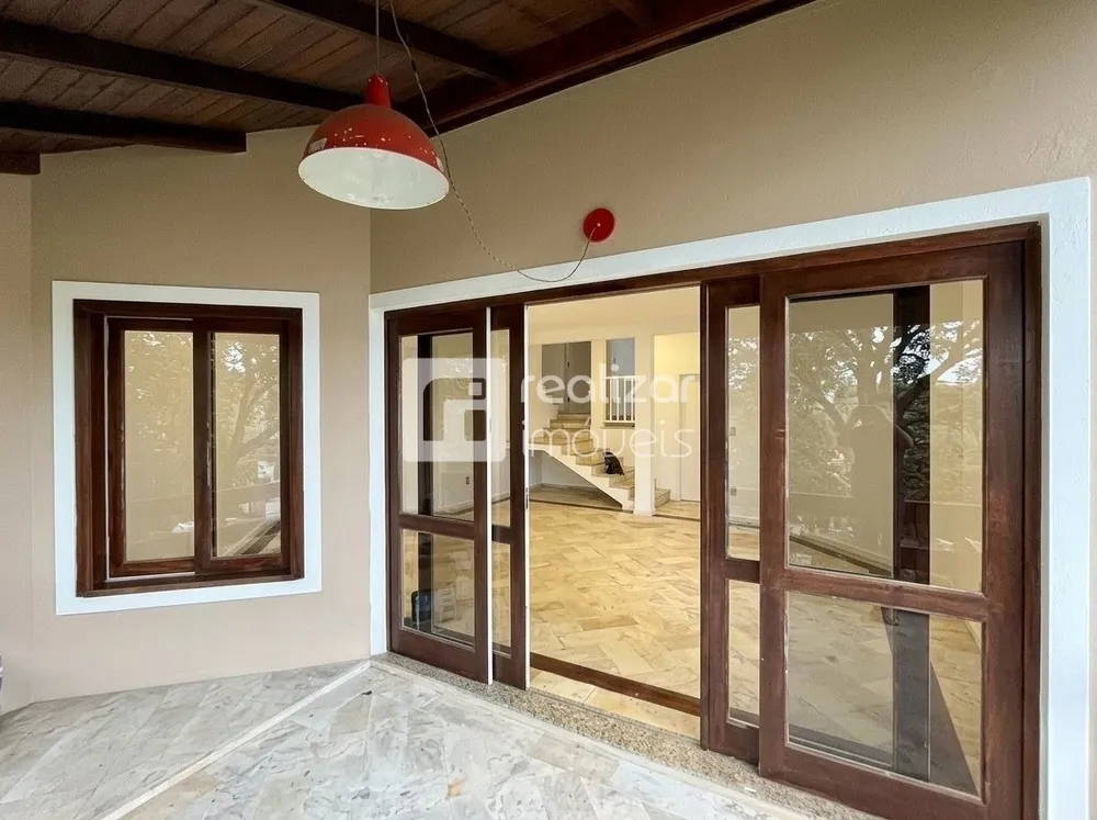Casa, 4 quartos, 230 m² - Foto 2
