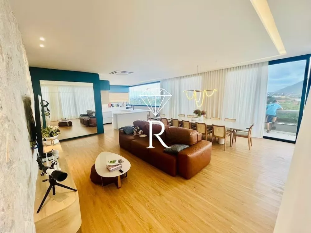 Cobertura, 3 quartos, 300 m² - Foto 1