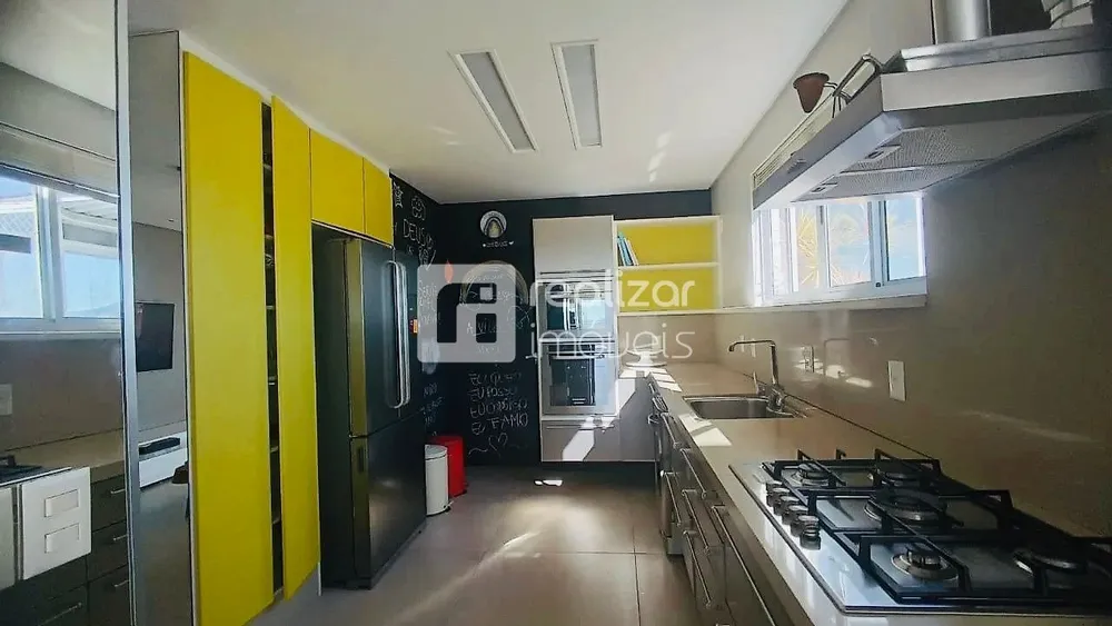 Cobertura, 3 quartos, 220 m² - Foto 8