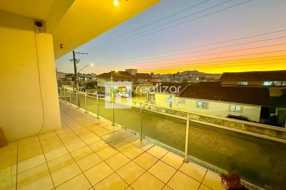 Casa, 4 quartos, 280 m² - Foto 3