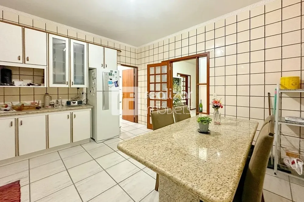 Casa, 4 quartos, 280 m² - Foto 11
