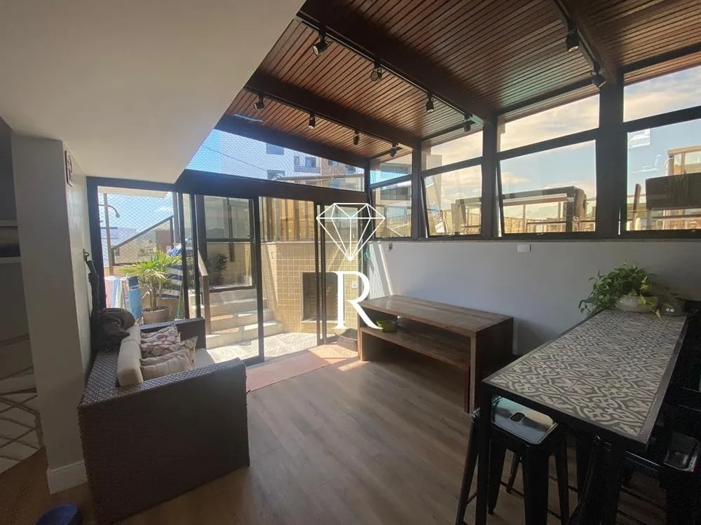 Cobertura, 3 quartos, 256 m² - Foto 1