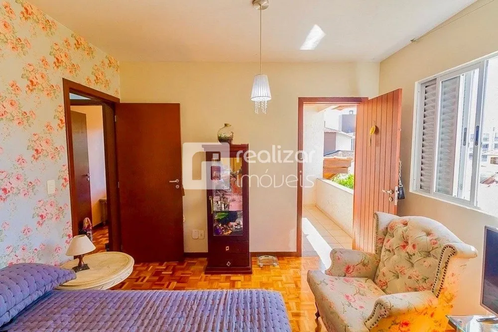 Casa, 5 quartos, 235 m² - Foto 4