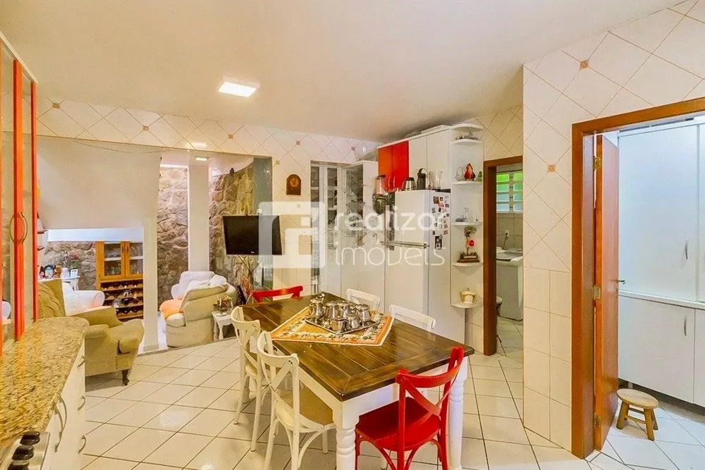 Casa, 5 quartos, 235 m² - Foto 6