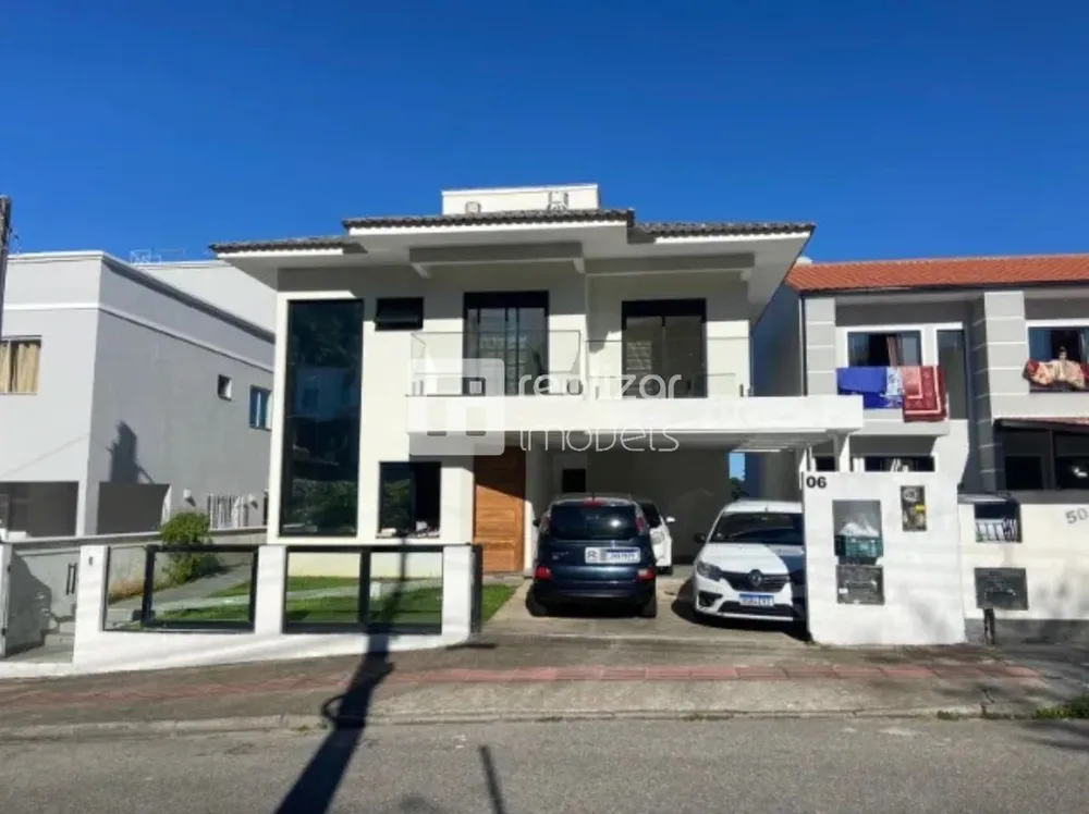 Casa, 4 quartos, 270 m² - Foto 1