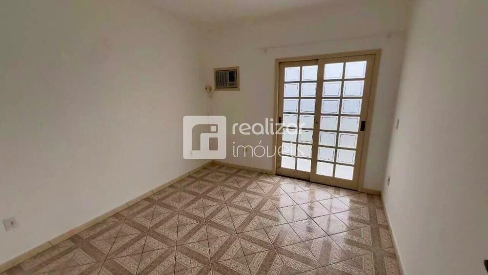Casa para alugar com 3 quartos, 360m² - Foto 3